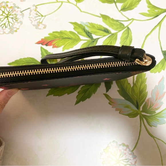 NWOT Coach canvas wristlet pouch wallet with Star Print Pink Black $78 - Picture 3 of 4